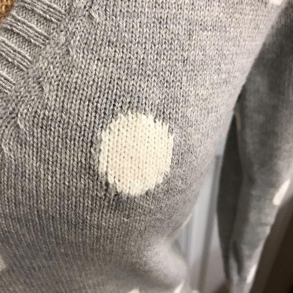 ⚪️GAP Polka Dot Sweater - Picture 4 of 9